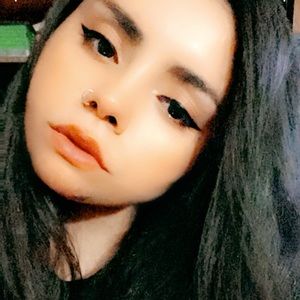 Meet your Posher, Cynthia